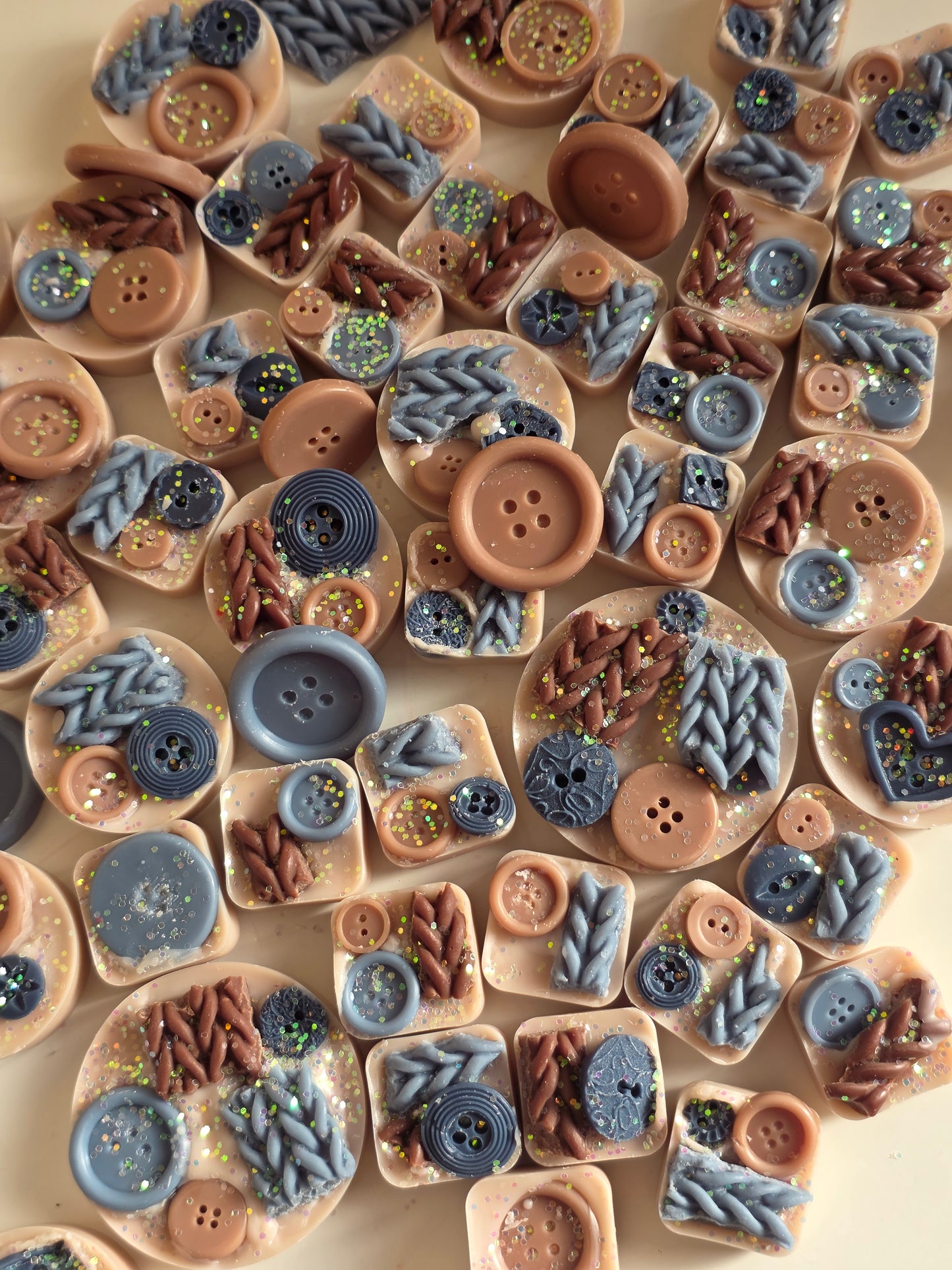 Wool & buttons wax melts