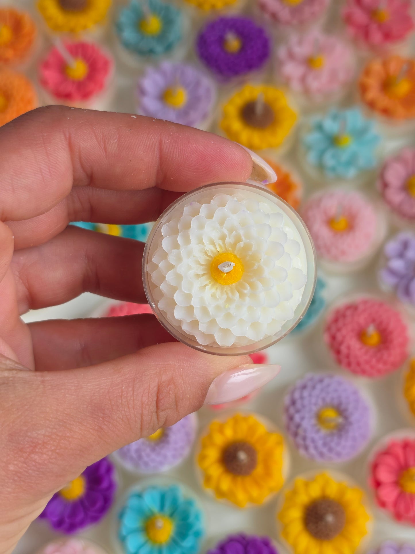Flower tea lights