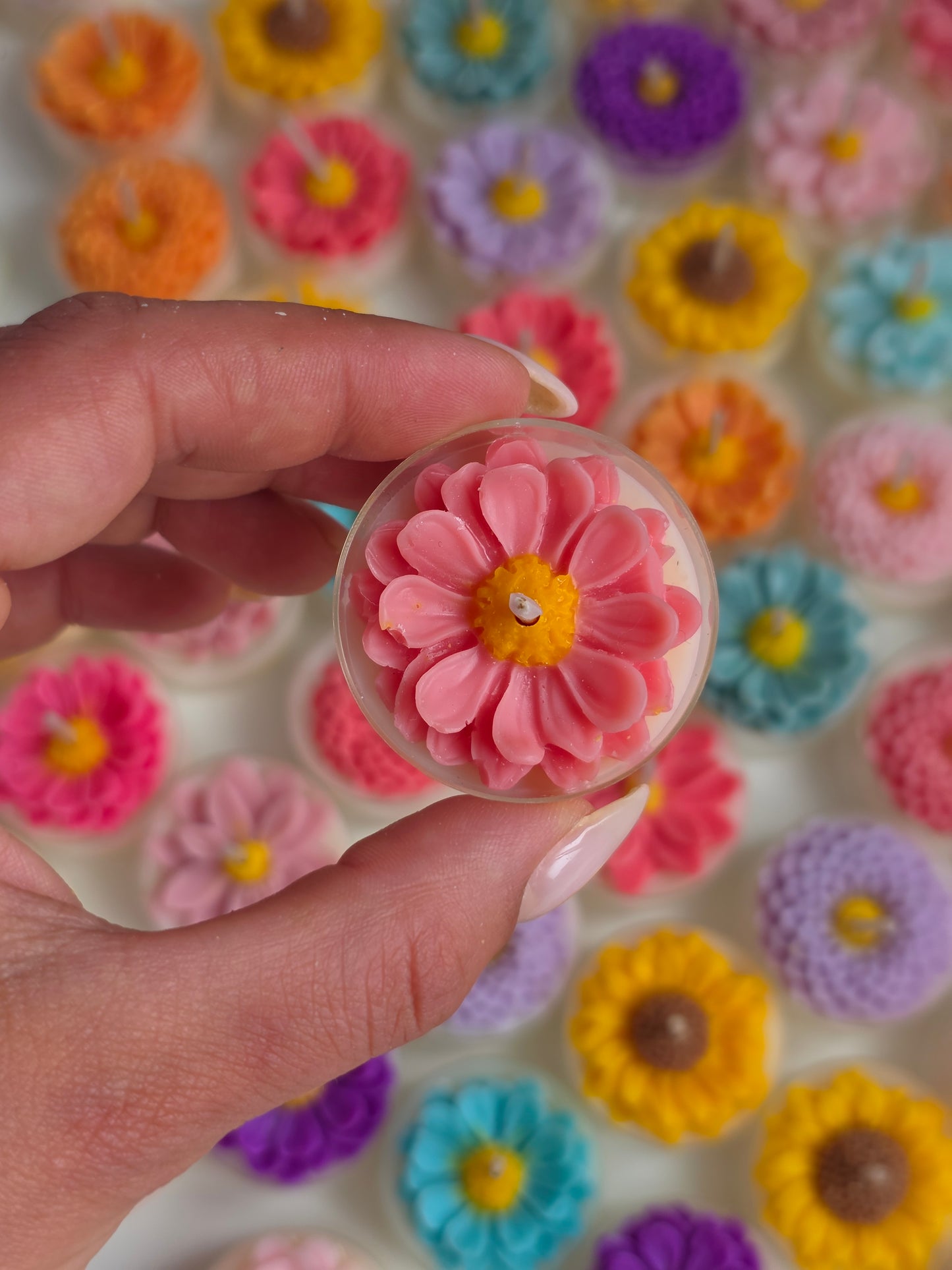 Flower tea lights