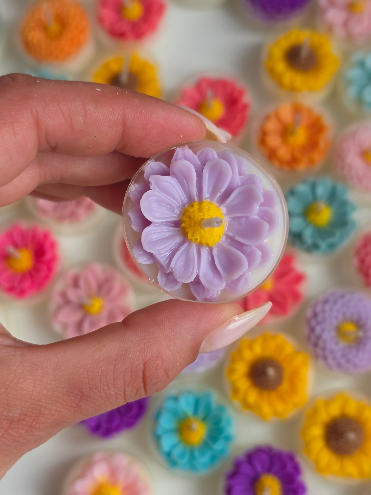Flower tea lights