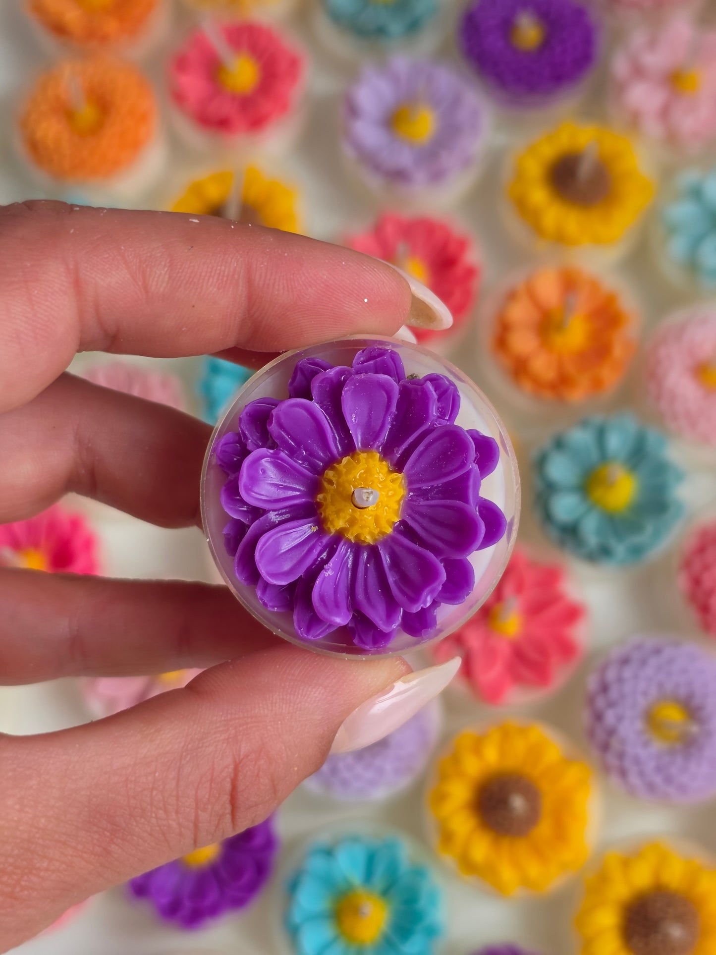 Flower tea lights
