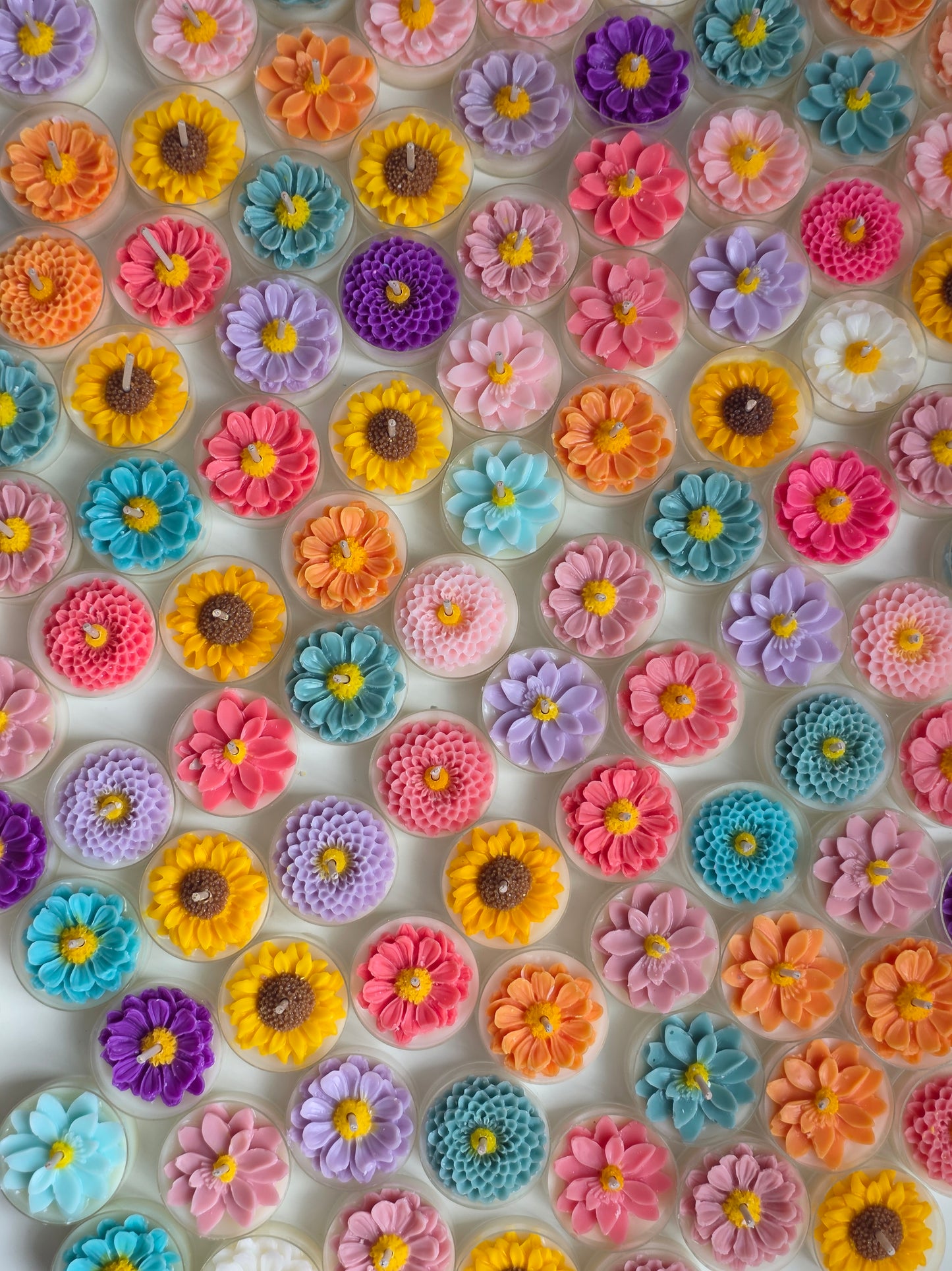 Flower tea lights