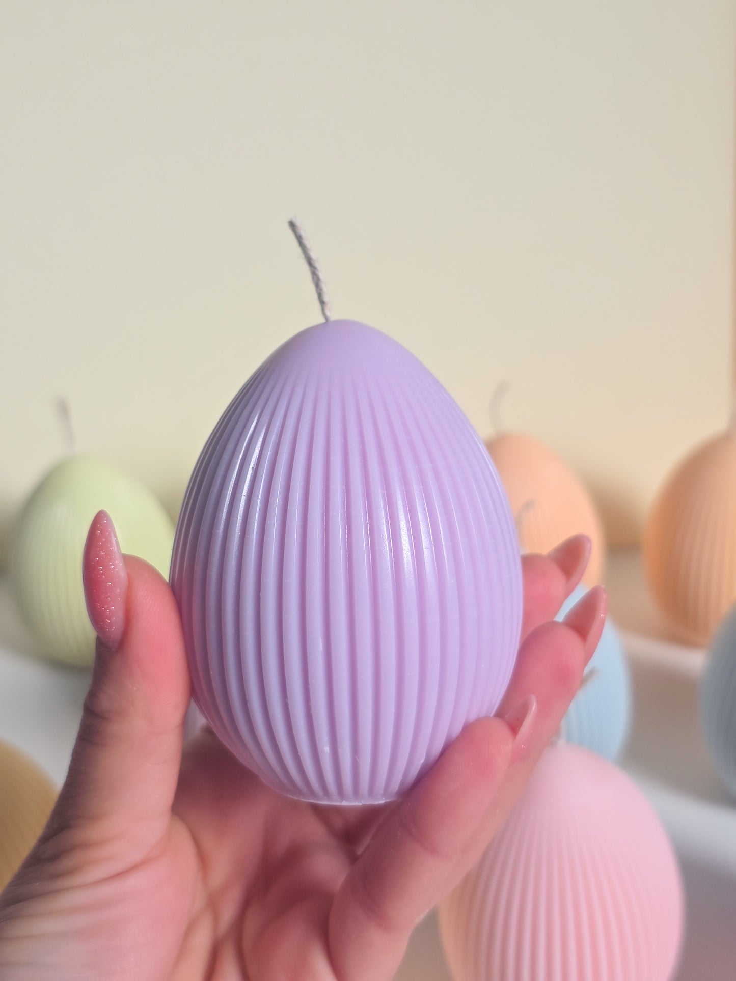 Ribbed Egg L