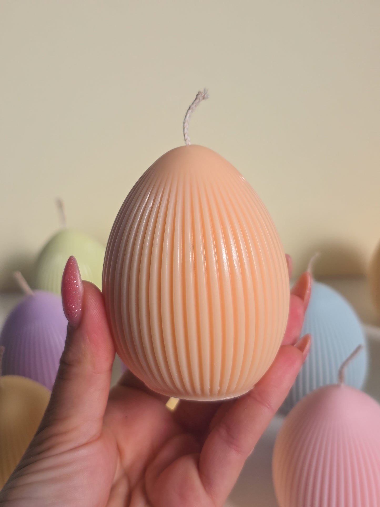 Ribbed Egg L