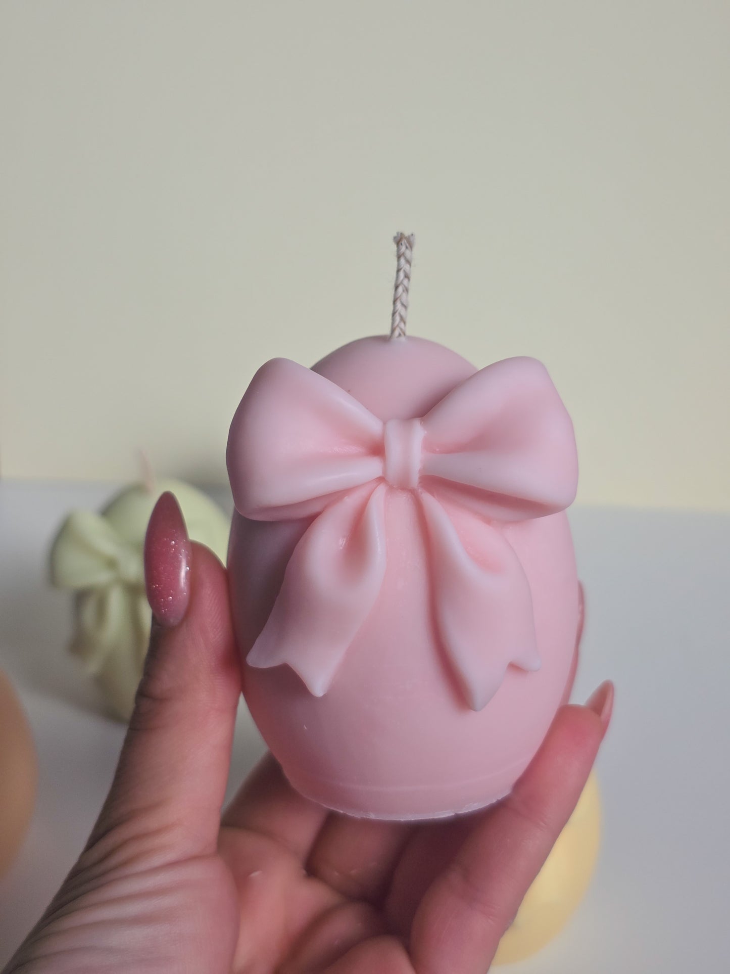 Bow egg