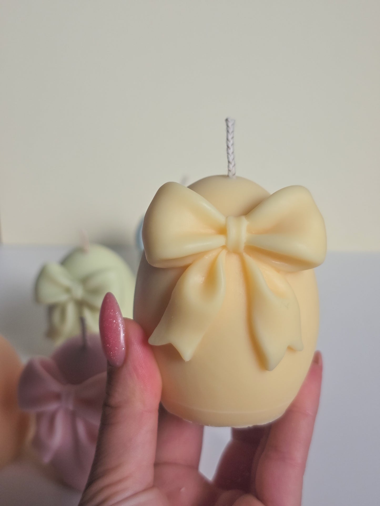 Bow egg