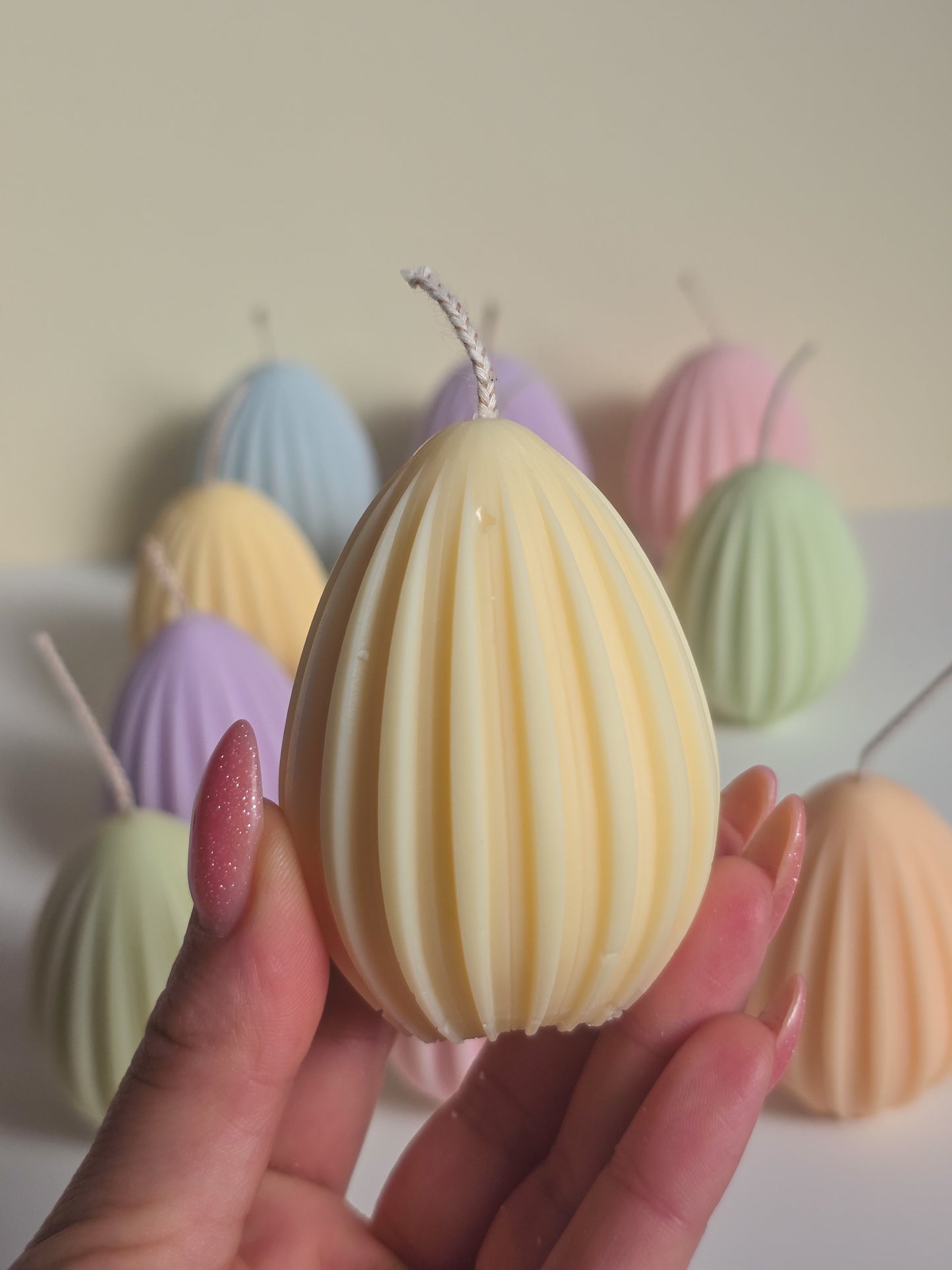 Ribbed Egg S