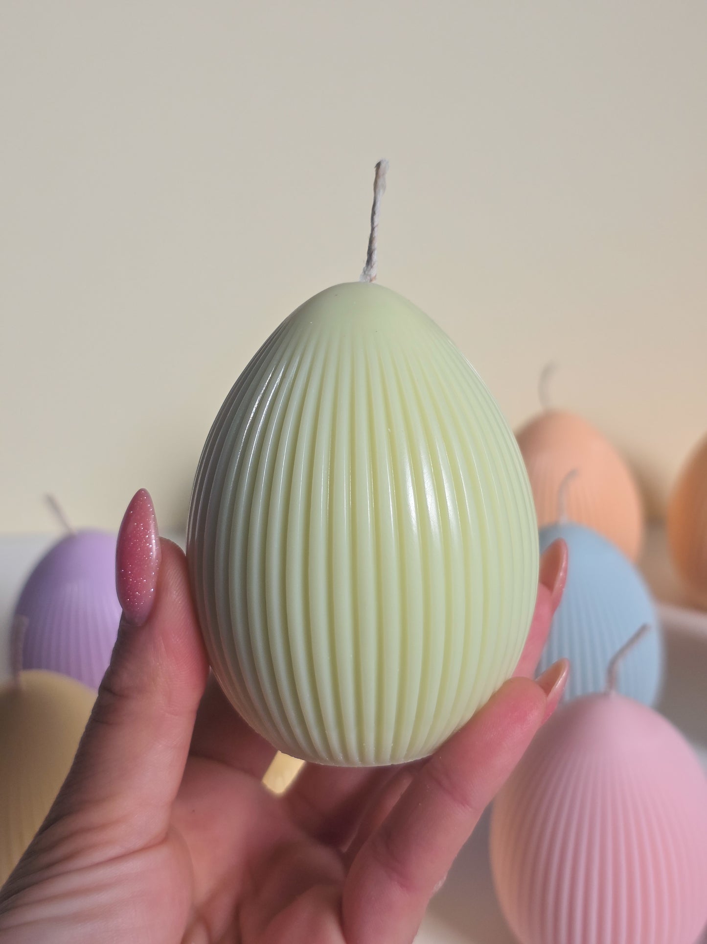 Ribbed Egg L