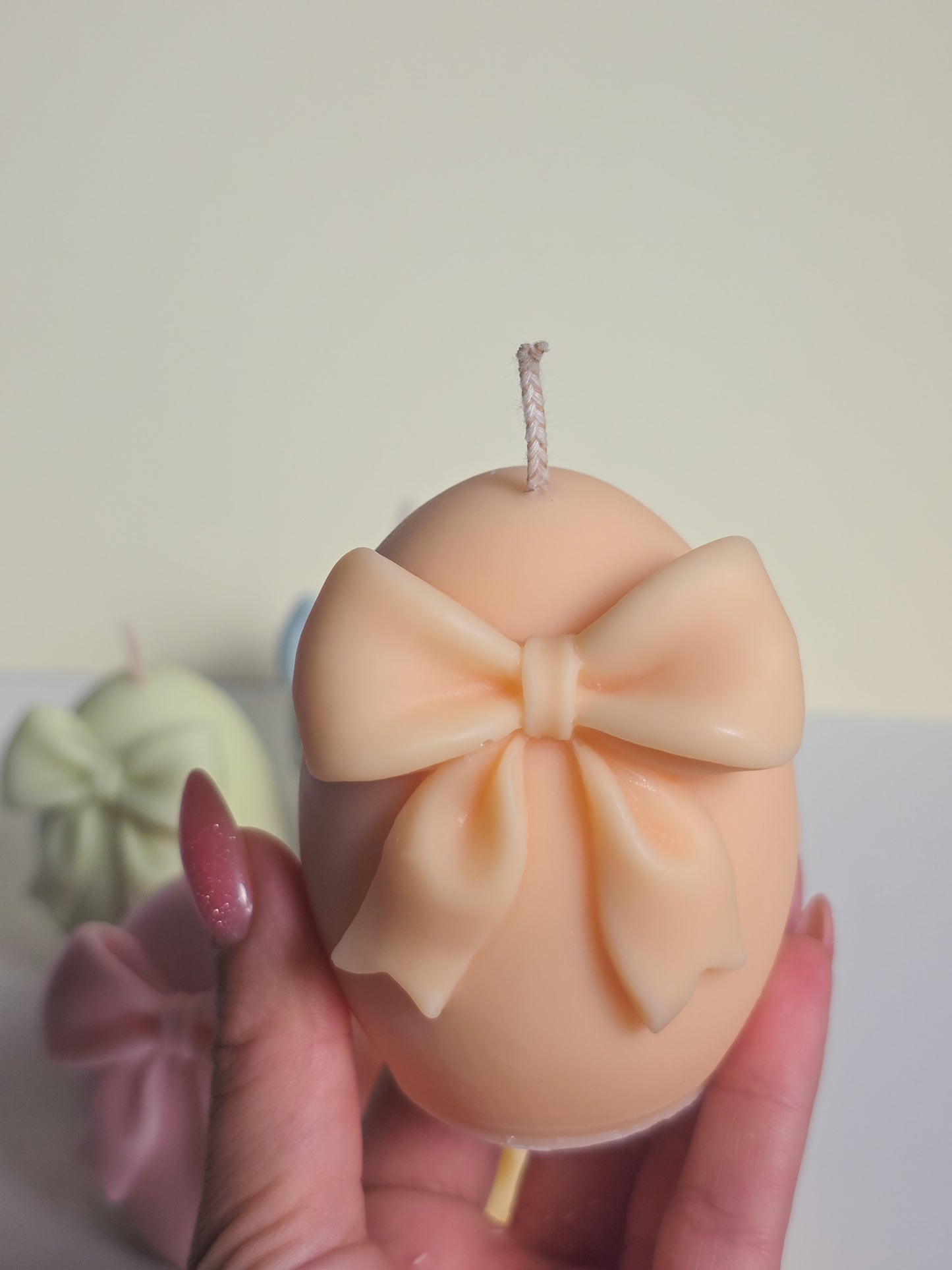 Bow egg