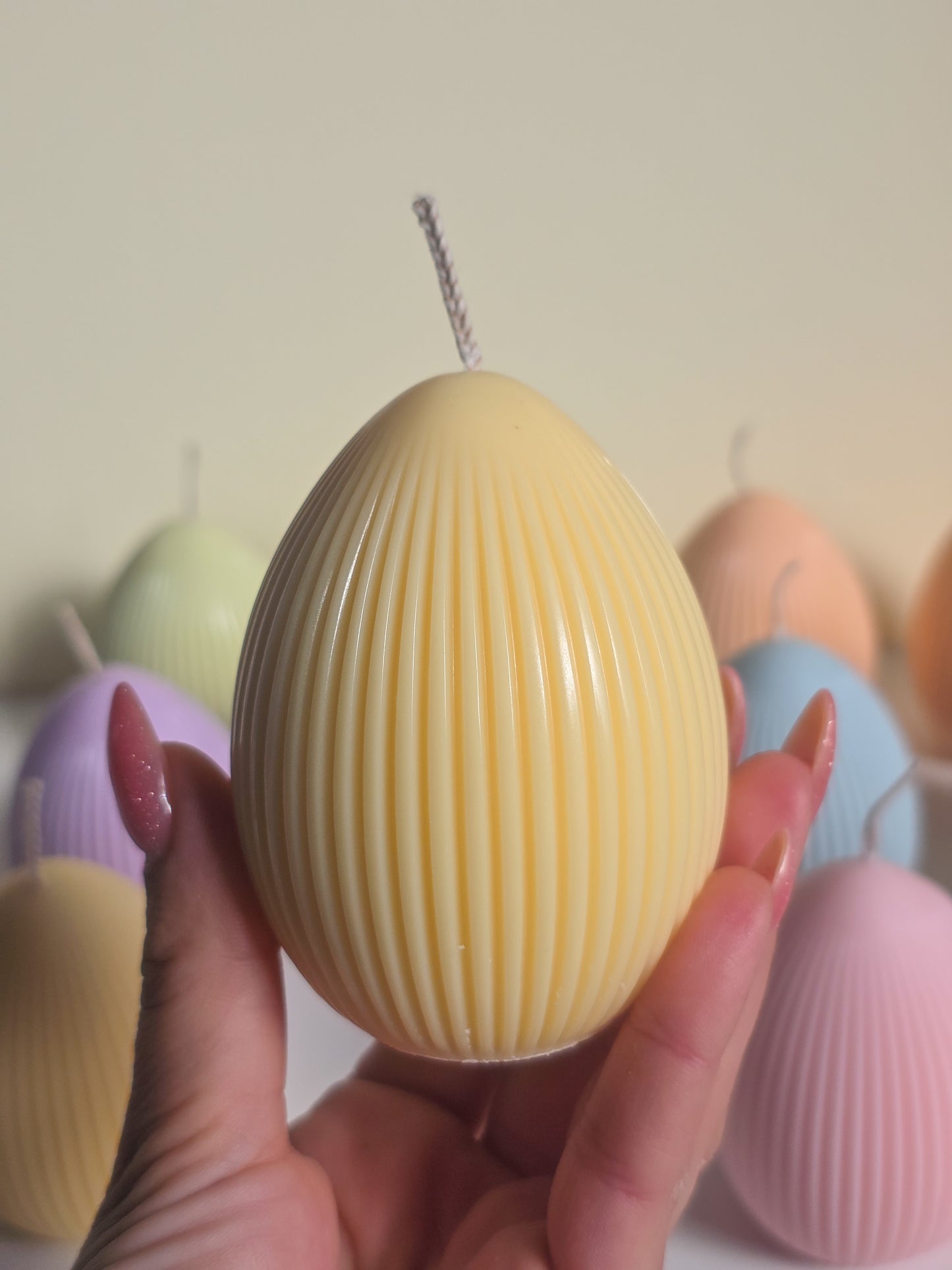 Ribbed Egg L