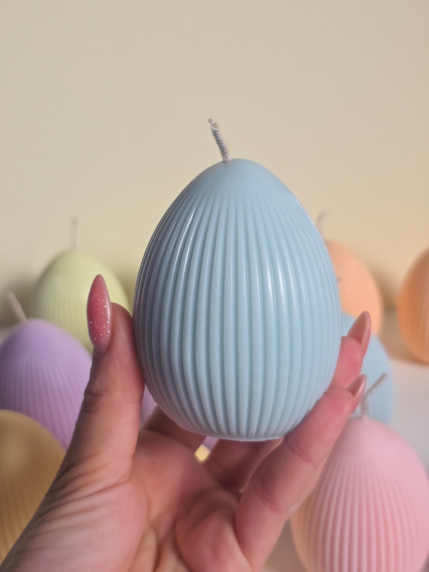 Ribbed Egg L